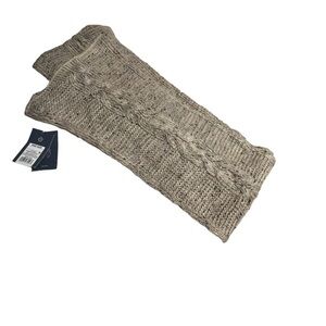 NWT Universal Thread Scarf
